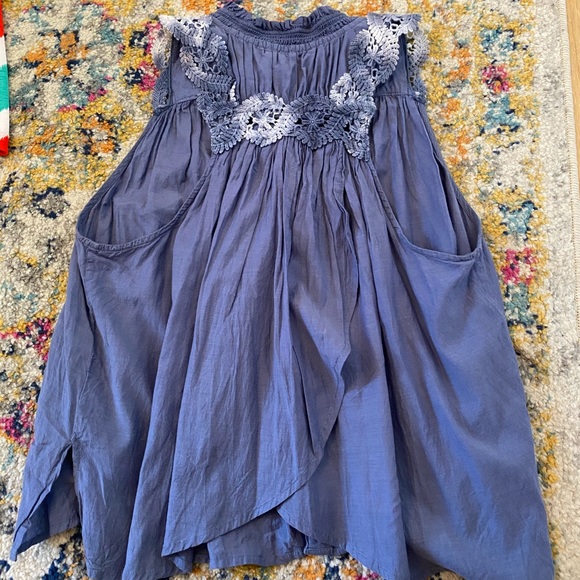 Free People Blue Blouse with Tie Dye, size small! - Picture 6 of 6